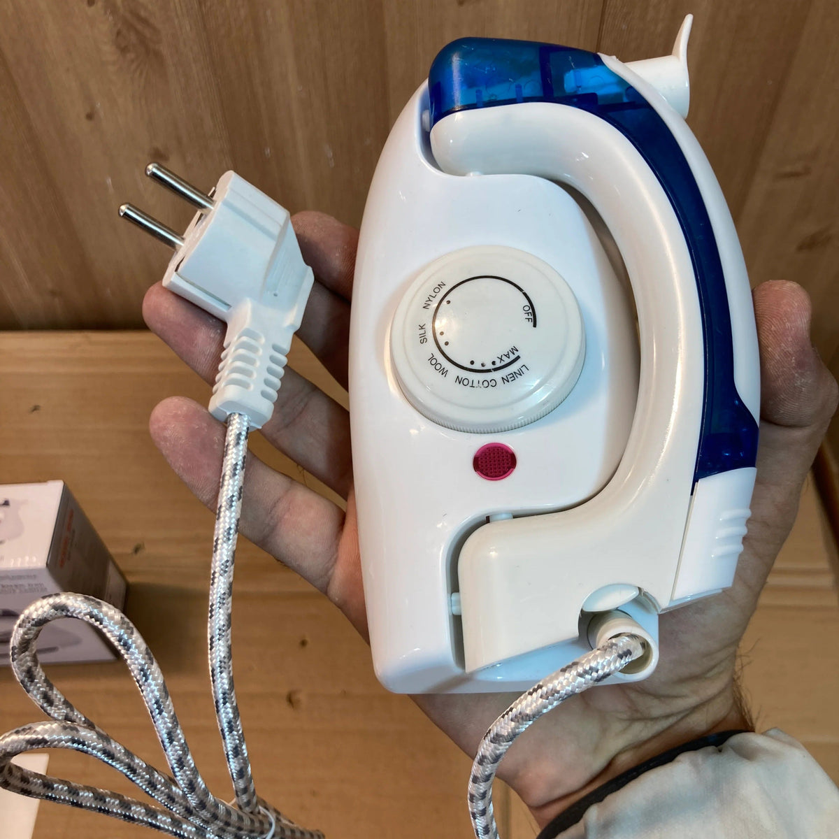 Travel Friendly Folding Steam Iron | 750W